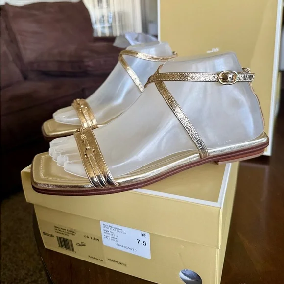 ✨ NEW Michael Kors Square Toe Sandals – Pale Gold ✨ - Picture 7 of 15